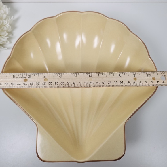 Vintage Pfaltzgraff Village Shell Shaped Stoneware Serving Bowl - Coastal- Beach - Picture 3 of 8